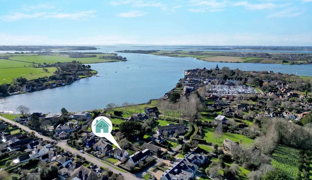 Coastal Retreat in Picturesque Bosham