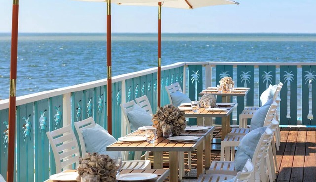 Coastal Retreat | Pier Aquarium, Maximo Park, & Scenic Ambiance Nearby