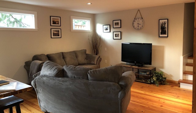 Cobble Hill Cottage - Enjoy a peaceful nights rest after exploring the Valley.