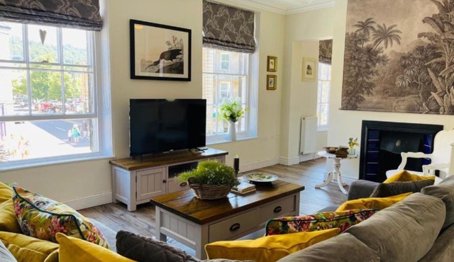 Cobblers Rest in Central Bakewell with Free Parking