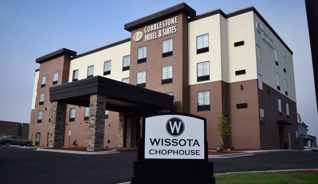 Cobblestone Hotel & Suites – Stevens Point