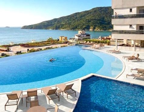 Cobertura com SPA Privativo - 3 Suítes - 8 pessoas - 50 metros do Mar - Mirante Home Club