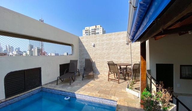 Cobertura de 3 quartos com churrasqueira e piscina