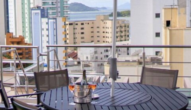 Cobertura de Luxo - Jacuzzi e Piscina