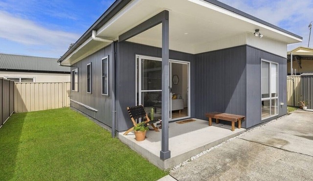 Coco Blue Coastal Cottage - near Shelly Beach