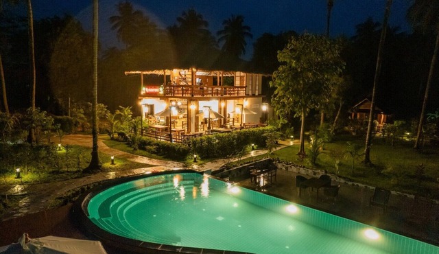 COCO Canopy Boutique Resort