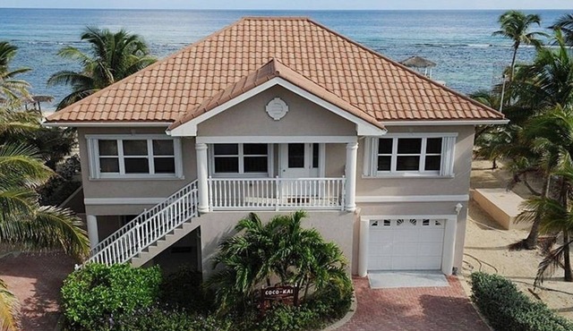 Coco Kai Beach Front Villa with Heated Pool and Private Dock