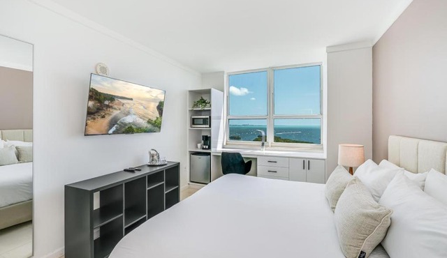 Coconut Grove Bayview unit Parking Included