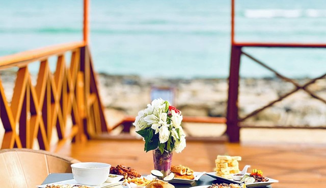 Coconut Pointe Villa & Beach Resort