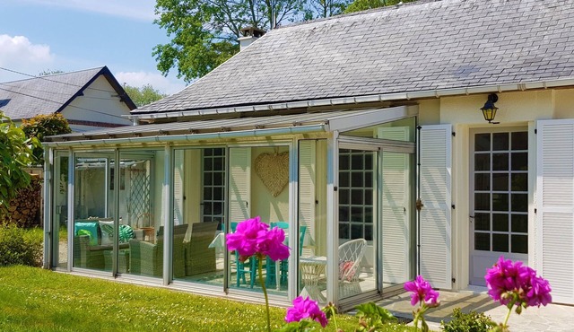 Cocooning bubble and immersive veranda in a green setting 100m from the beach