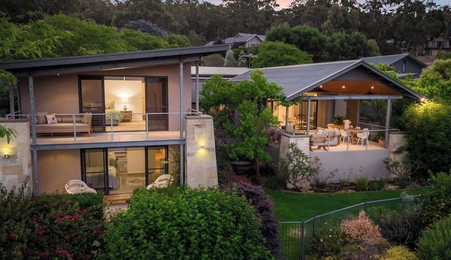 Cohala Luxe Hillside Retreat with Theatre and Garden
