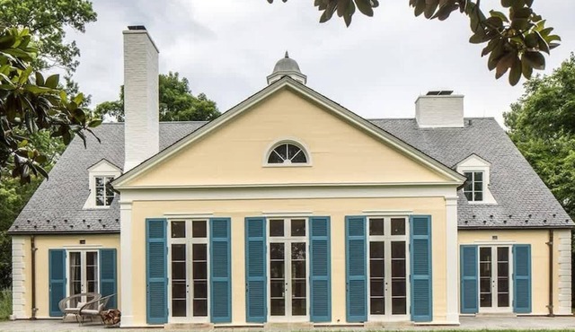 Colle | Historic Estate with Pool