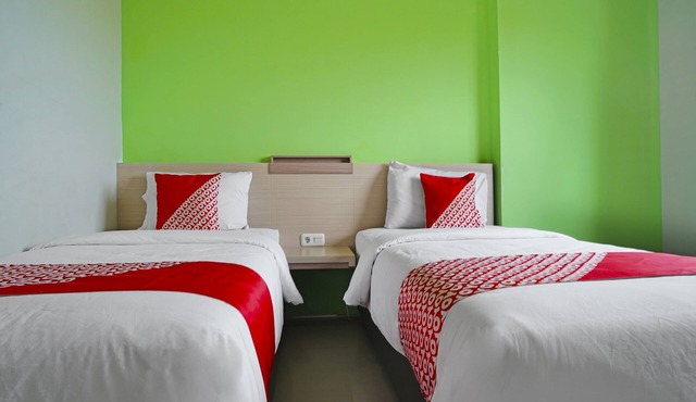 Collection O 91373 M Hotel