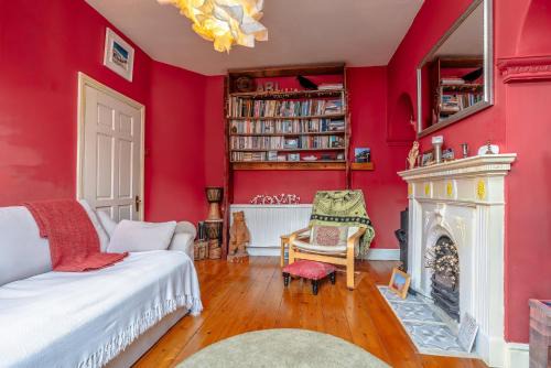 Colourful Victorian Cottage, wood burner, garden