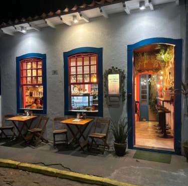 Com Verso e Prosa RePouso - SIMPLES e charmosa a poucos passos do centro histórico
