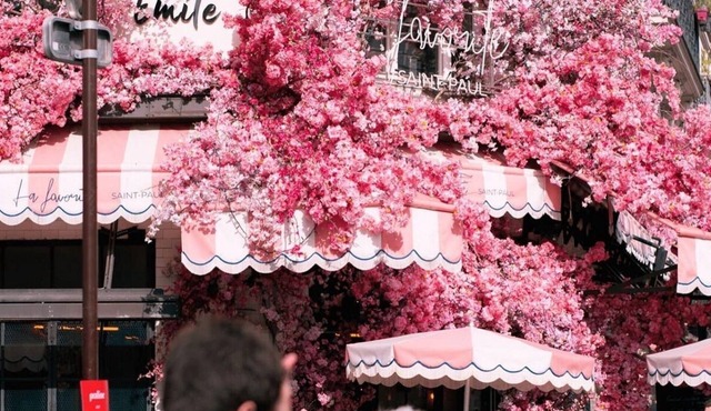 COMBINING AUTHENTIC PARISIAN CHARACTER WITH MODERN COMFORTS -MARAIS
