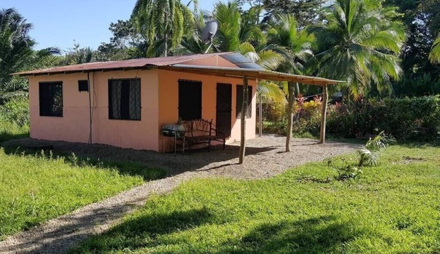 Come and enjoy a slice of paradise just 200 meters from the Pacific Ocean!