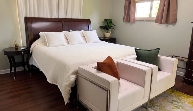 Come stay in our spacious ranch home in Mason. Ten minutes from Kings Island.