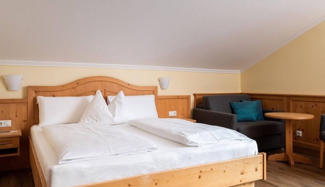 Comfort double room up to 3 pers. - The Martell, Hotel-Pension