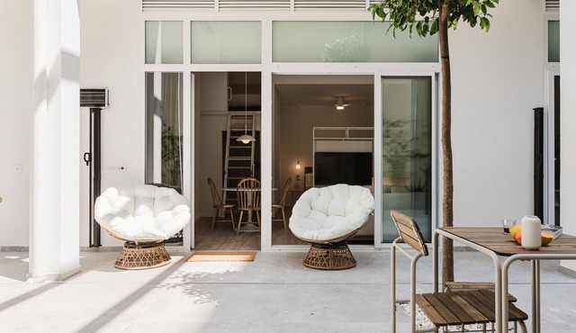 Comfort, design and a terrace facing the Turia Gardens in Valencia