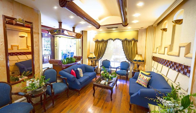 Comfort Hotel Suites