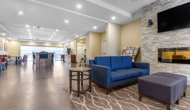 Comfort Inn & Suites