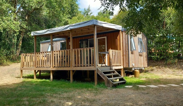 Comfort Mobile Home with Terrace in Commequiers