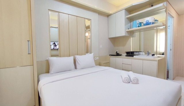Comfort Studio At Candiland Apartment