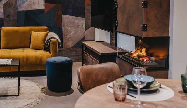 Comfort Suite with LED fireplace and balcony