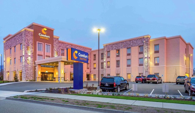 Comfort Suites Burlington near I-5
