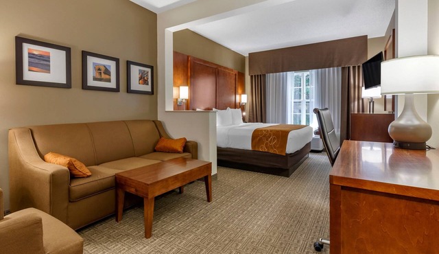 Comfort Suites Marquette