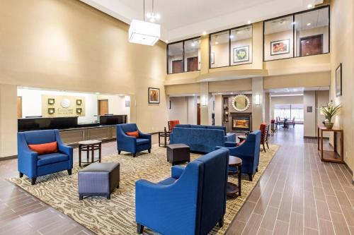 Comfort Suites