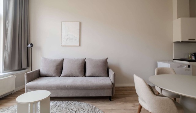 Comfortable 1-Bedroom Flat in Central Rotterdam