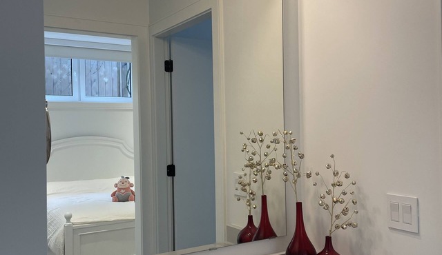 comfortable 1 bedroom unit — 15 min from the beach and UBC!