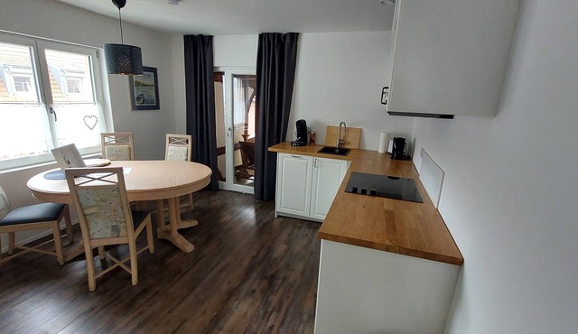 Comfortable, 1 room -55m², large apartment in Margetshöchheim - center