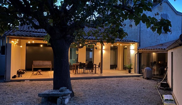 Comfortable (122m2) 1.2km from the beach
