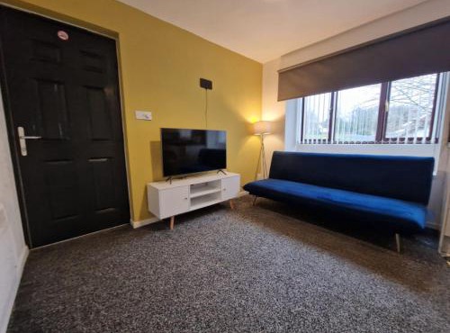 Comfortable 1BR Stay in Windy Nook Near Local Amenities
