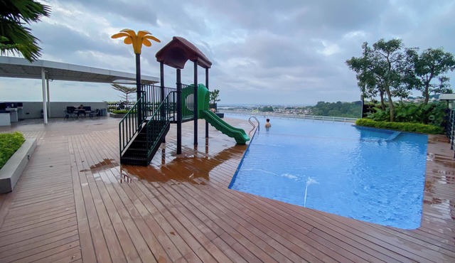 Comfortable 1Br Without Living Room At Amartha View Apartment