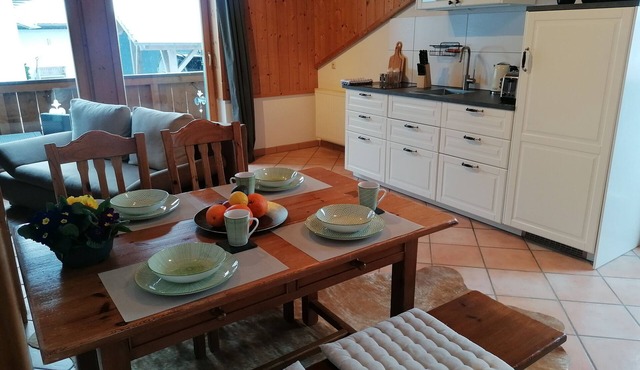 Comfortable 2 room apartment only 200 meters from the valley station.