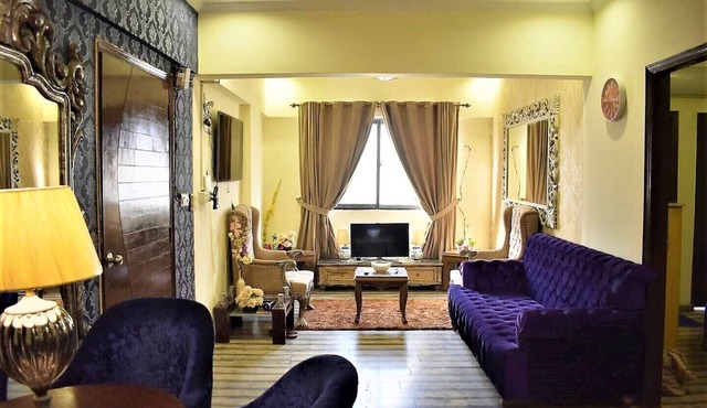 Comfortable- 3 bedroom entire apartment