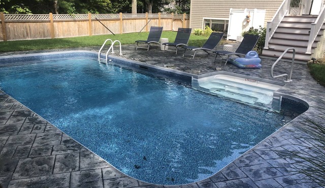 Comfortable 3 Bedrooms 2.5 Bath home Sleeps 6-7