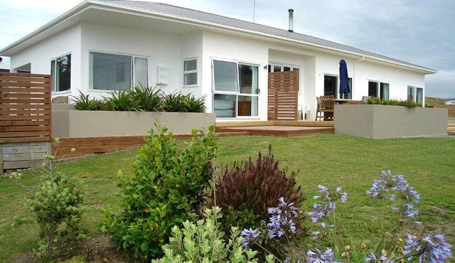 Comfortable Accommodation for a Beach Getaway in Moeraki, South Island