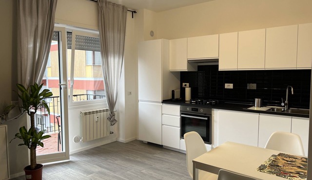 Comfortable and bright accommodation 10 minutes walk from Tiburtina station