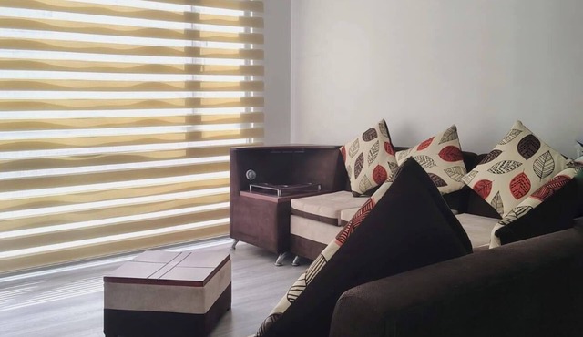 Comfortable and safe apartment - Near Solca-Embassy