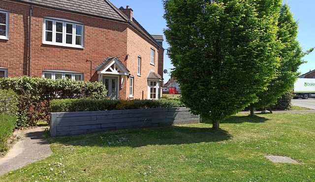 comfortable and stylish 4 BED HOUSE/NEC.SOLIHULL