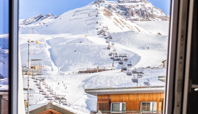 Comfortable apartment in Cervinia's center, just few steps away from the Cretaz