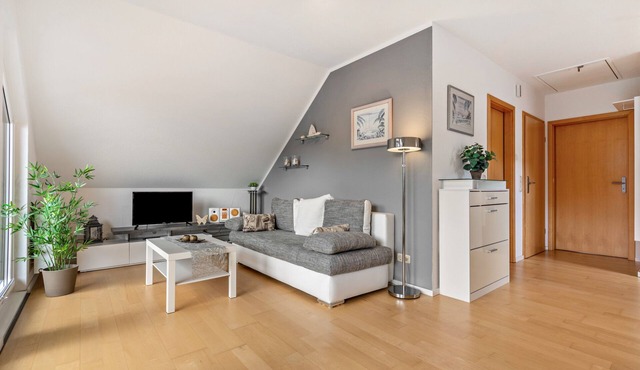 Comfortable Apartment with Southwest-Facing Loggia