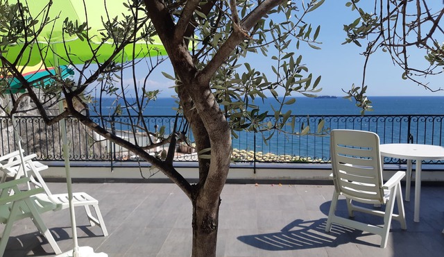 Comfortable apartment with sea view on the Amalfi coast