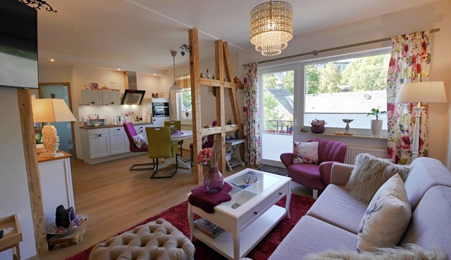 Comfortable apartment Upland-Flair "Blumenwiese" with mountain garden in the center