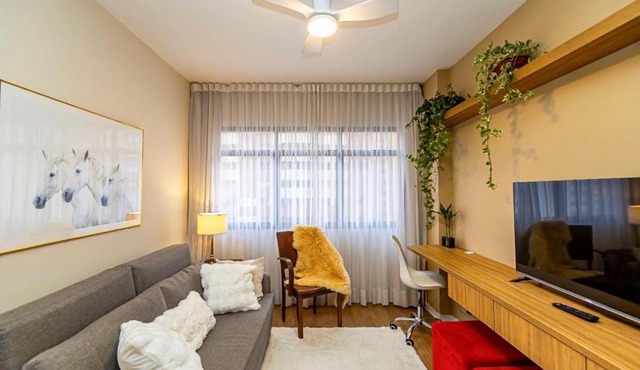 Comfortable apartment in the best of Soho Batel, with garage